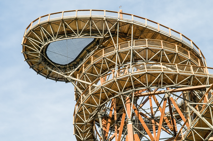 Höchster Punkt des Sky Walk mit ‘Tröpfchen’ (© TAROS-NOVA s.r.o.)