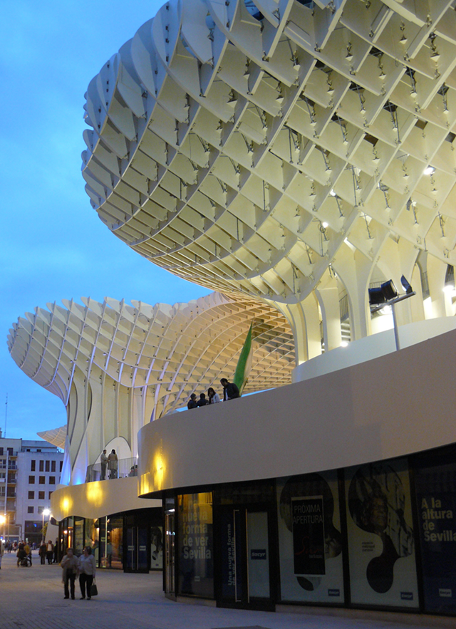 Metropol Parasol de Seville (© Finnforest)