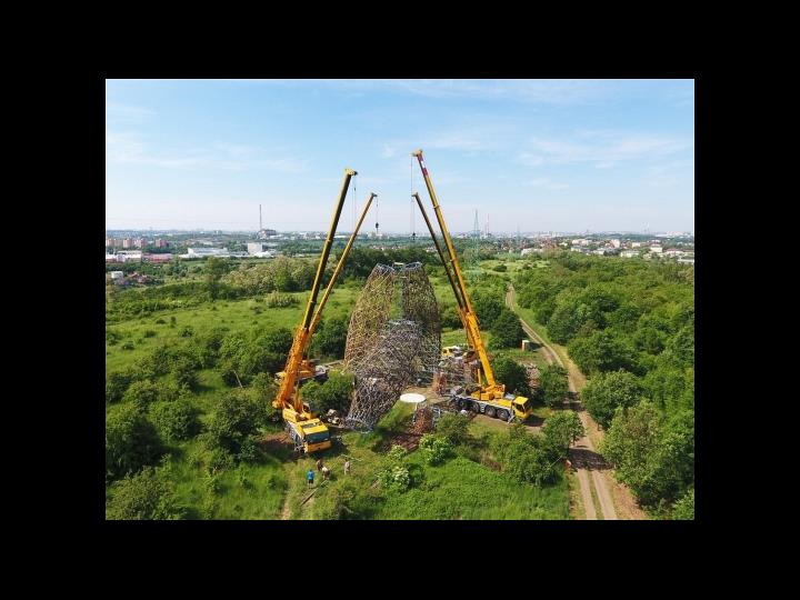 Montage des Aussichtsturms (© Aleš Jungmann)