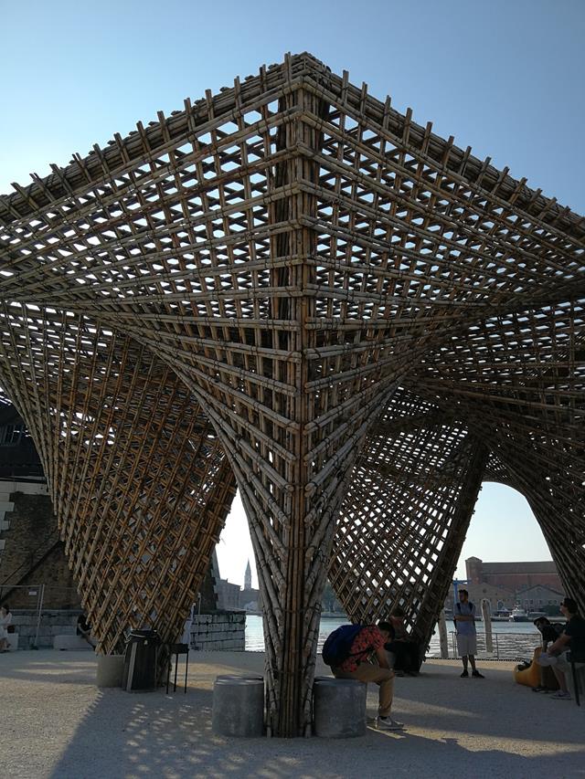 Stalactite de bambou (© Ergodomus Timber Engineering)