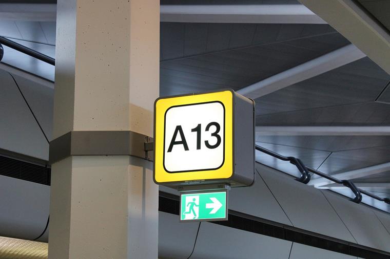 Beaucoup ont préféré l'issue de secours lors de la construction du BER.