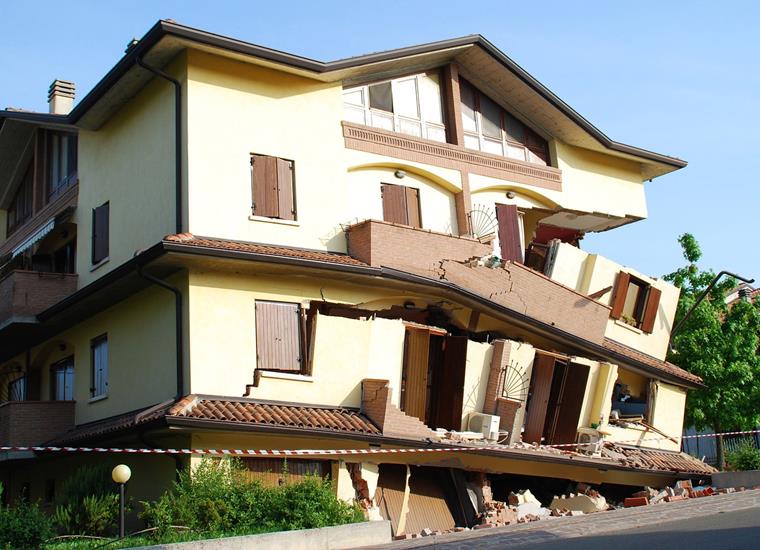 Les tremblements de terre peuvent affecter la statique des bâtiments
