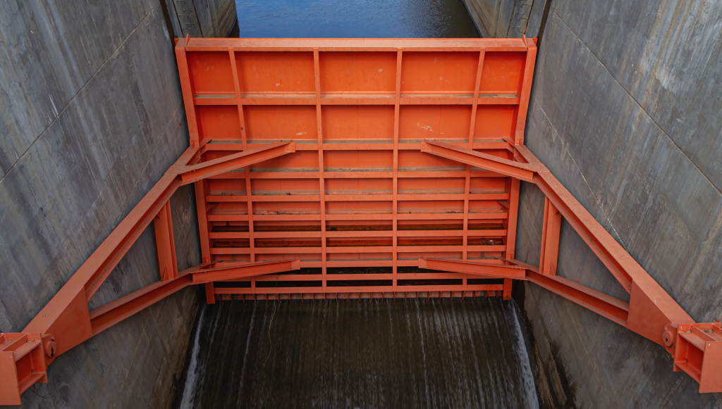 Analyses statiques et dynamiques pour l'ingénierie hydraulique