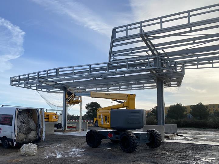 Construction en cours de la station (© GH HERVOUET)