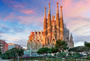 Sagrada Familia à Barcelone, œuvre emblématique d’Antoni Gaudí