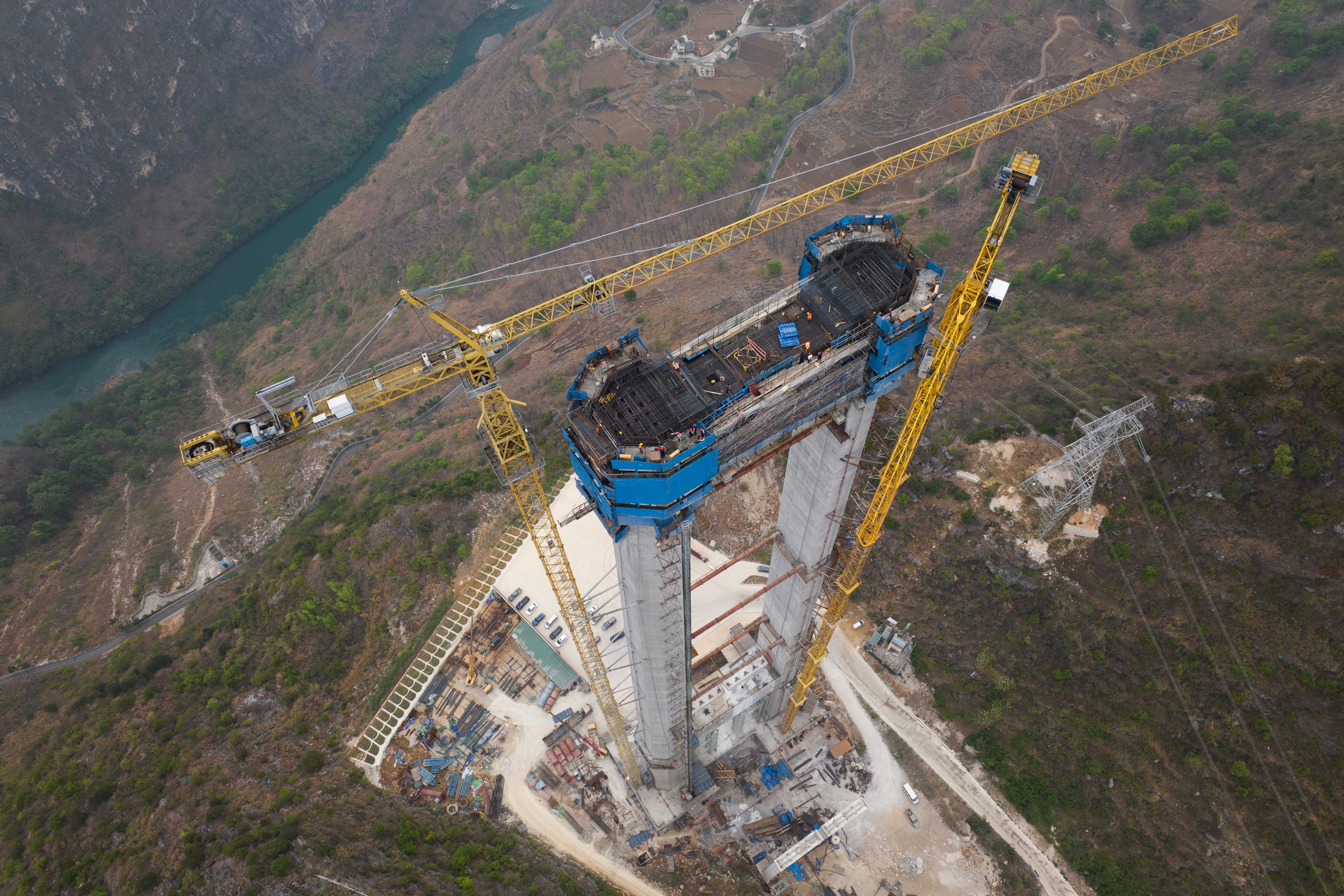 Construction d’une pile du pont Huajiang en Chine en 2023