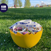 Joie des enfants avec un nid de Pâques créatif de l’association