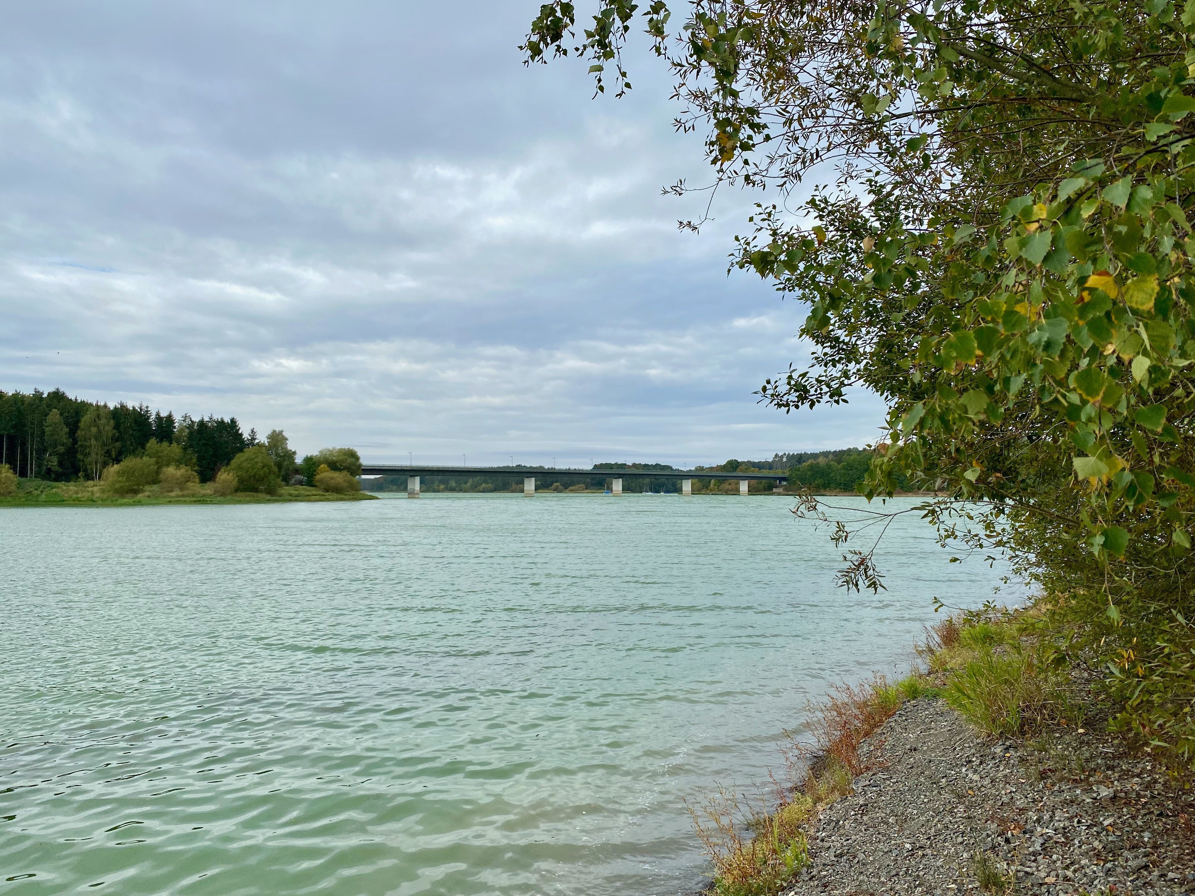 Le pont du réservoir de Zeulenroda à Zeulenroda-Triebes, en Allemagne