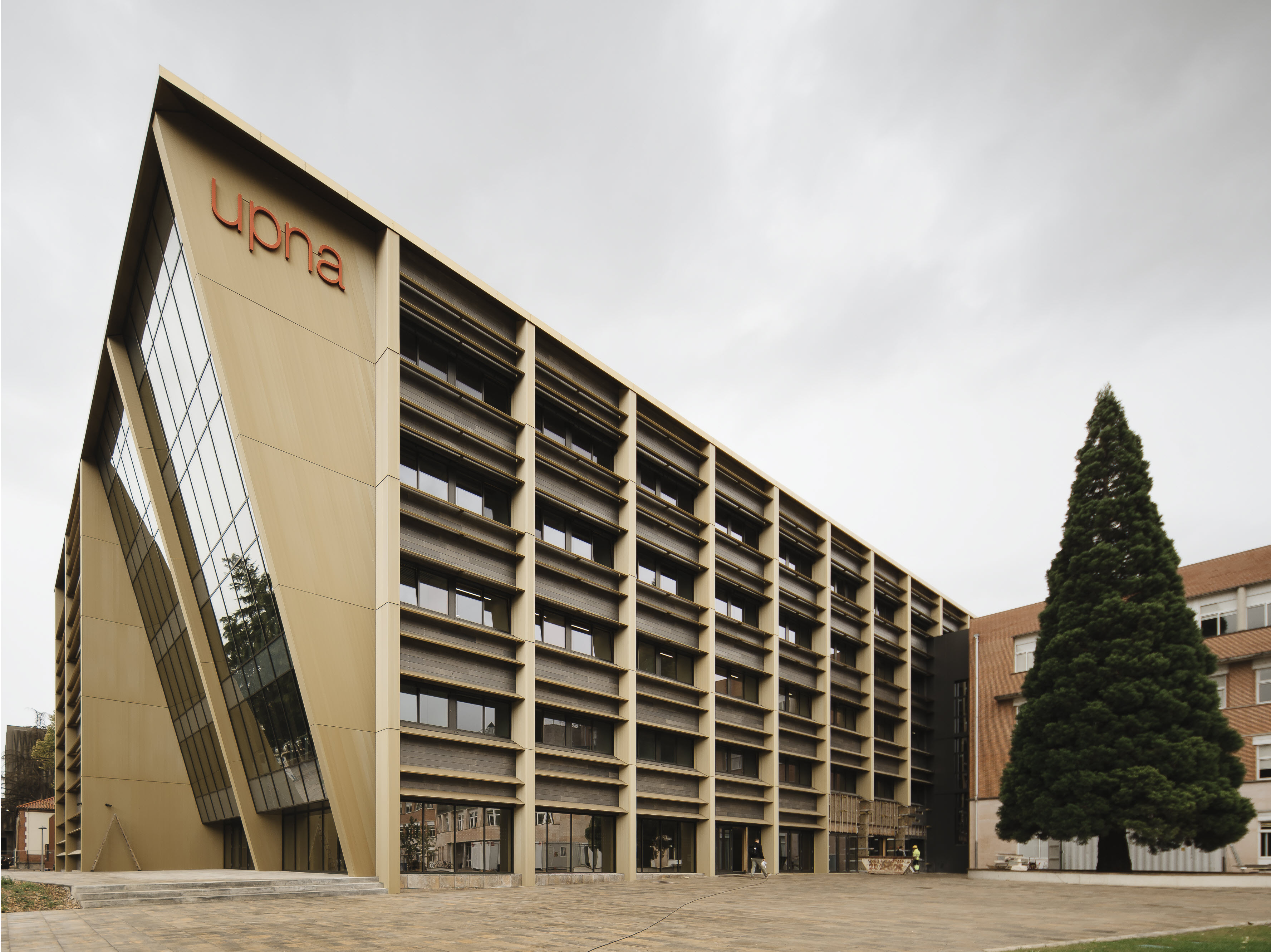 Nouveau bâtiment en bois de la faculté de médecine de l’UPNA