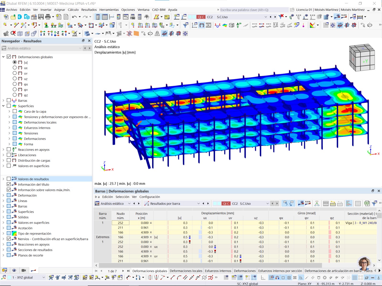 Modèle du bâtiment en bois avec déformations calculées dans le logiciel RFEM.