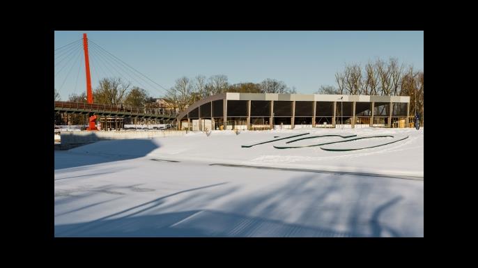 Pensilina durante la costruzione (© Rodentia SIA)