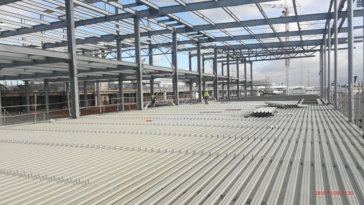 Stahlkonstruktion der Flughafenerweiterung Orly Sud, Frankreich (© Roux Ingénierie)