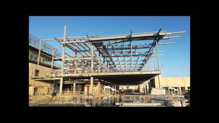 Blick auf die Erweiterung des Flughafens Orly Sud während der Bauphase (© Roux Ingénierie)