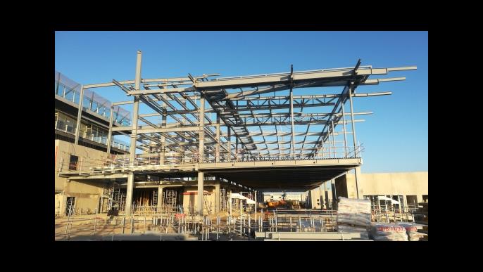 Blick auf die Erweiterung des Flughafens Orly Sud während der Bauphase (© Roux Ingénierie)