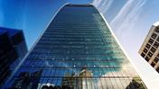 Facciata speculare del Walkie-Talkie a Londra (Inghilterra)