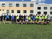 È diventato sportivo: Le nostre due squadre di calcio si sono sfidate.