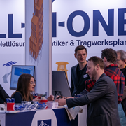 Scena vivace della terza giornata di BAU