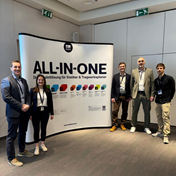 Networking tra i membri del team alla giornata inaugurale Community Day di Vienna