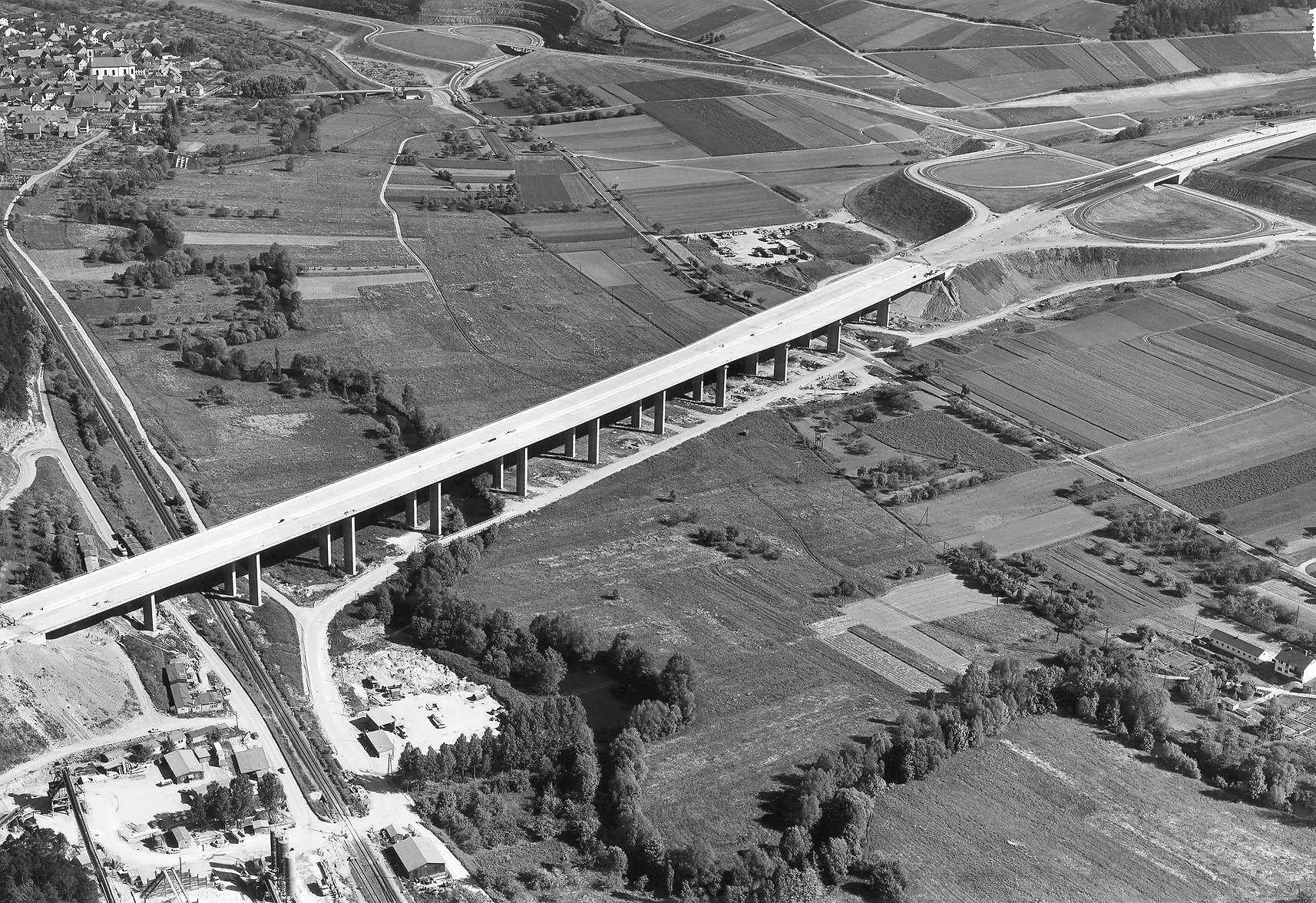 Ponte della Tauber vicino a Creglingen