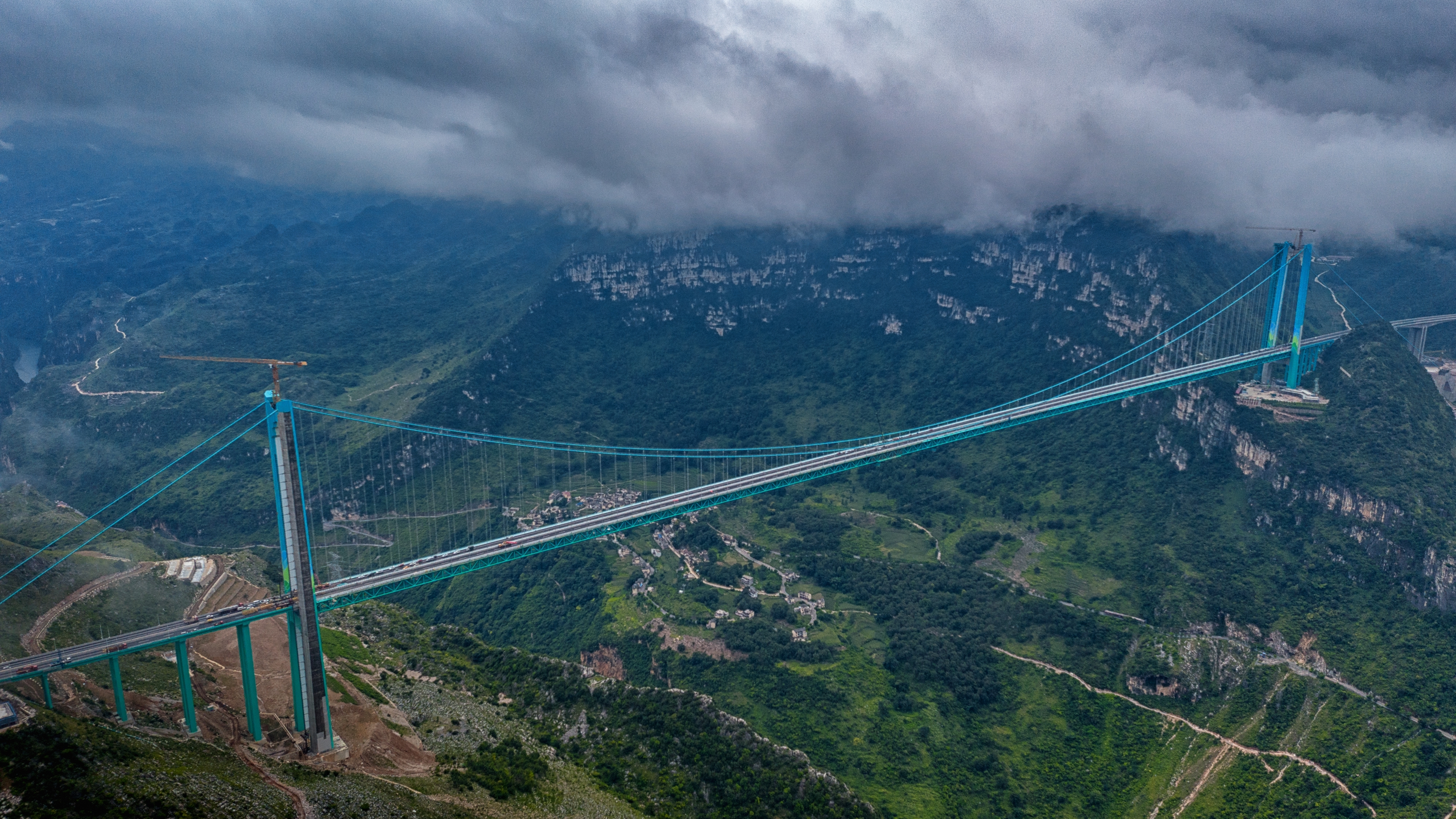 Vista spettacolare del ponte Huajiang in Cina, Copyright di Bill Wei / shutterstock.com.