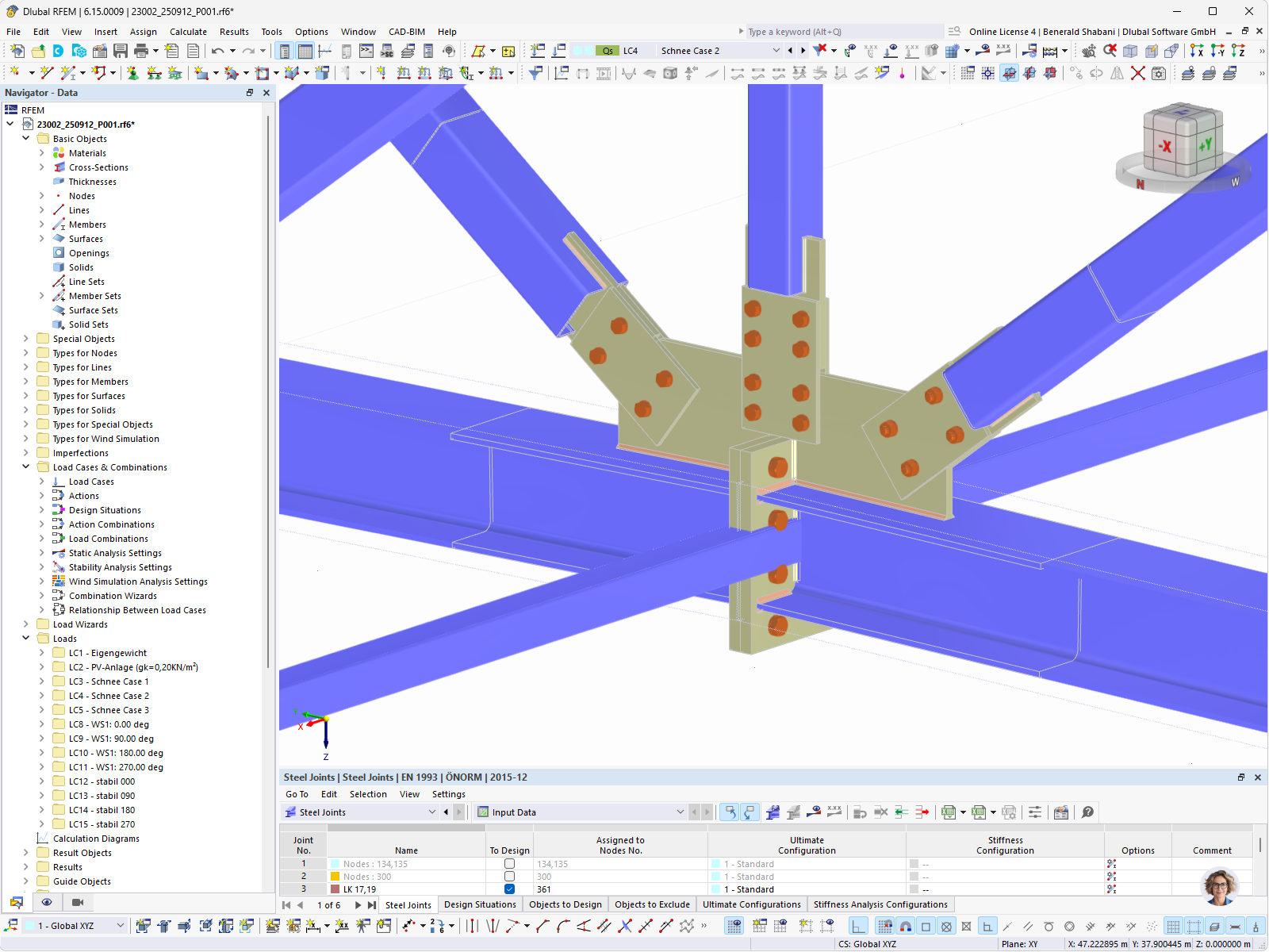 Vista dettagliata di un collegamento in acciaio con piastre di connessione avvitate in RFEM