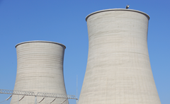 Wieże chłodnicze w Hamburgu, Niemcy (© KramerAlbrecht)