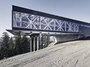 Stacja górna kolejki/hala garażowa Zinsbergbahn, Brixen im Thale, Austria | © Simon Hausberger