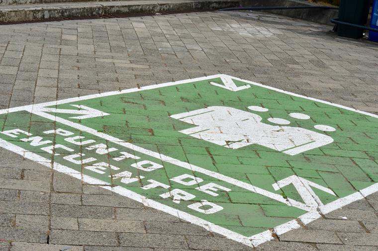 Punkt zbiorczy na wolnym powietrzu na wypadek trzęsienia ziemi