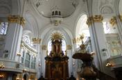 Wnętrze kościoła St. Michaelis w Hamburgu, Niemcy