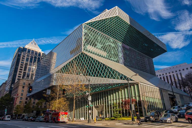 Szklana biblioteka: Budynek biblioteki centralnej w Seattle jest fascynującym przykładem dekonstruktywizmu.