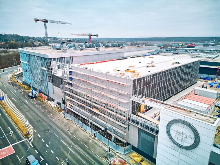 Wizualizacja konstrukcji rozbudowy sali kinowej i zadaszenia pasażu Westfield Centrum Černý Most