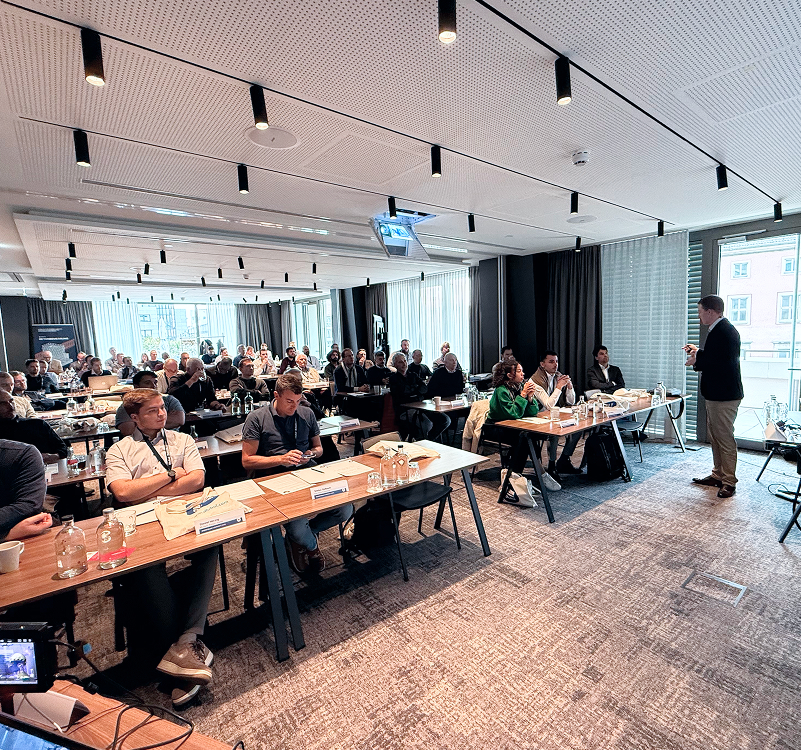 Spotkanie uczestników Community Day w Katowicach 2026 w Polsce. Widok sali konferencyjnej.