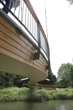 Pormenor de forma em S do tabuleiro da ponte (© Schaffitzel+Miebach)