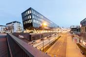 Vista da rua do Funke Media Office em Essen, Alemanha (© AllesWirdGut, Tschinkersten fotografie)