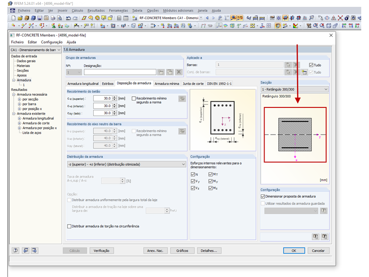 Secção de betão com armadura e eixo do centro de gravidade