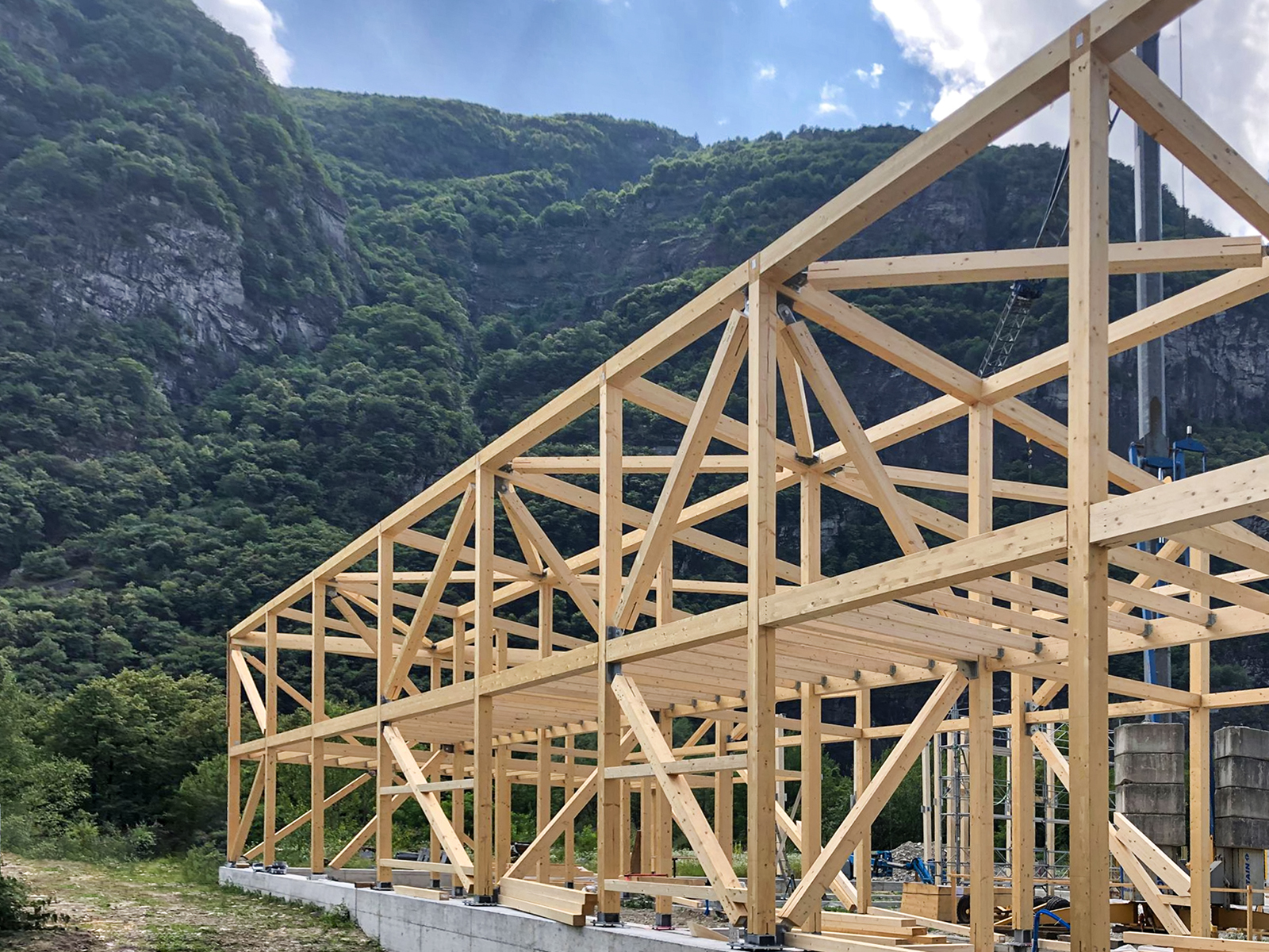 Armazém de Siegrist Igor Carpenteria em Maggia, Suíça