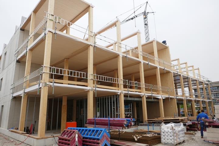 Edifício de laboratório durante a construção | © Lignaconsult