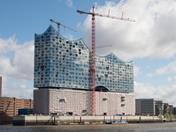 A construção da Elbphilharmonie Hamburg demorou dez anos, muito mais do que o planeado.
