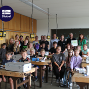 Simone e Gabi a apoiar a iniciativa "SET - Alunos exploram a tecnologia”