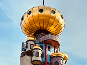 Torre Kuchlbauer – Projeto arquitetónico de Hundertwasser