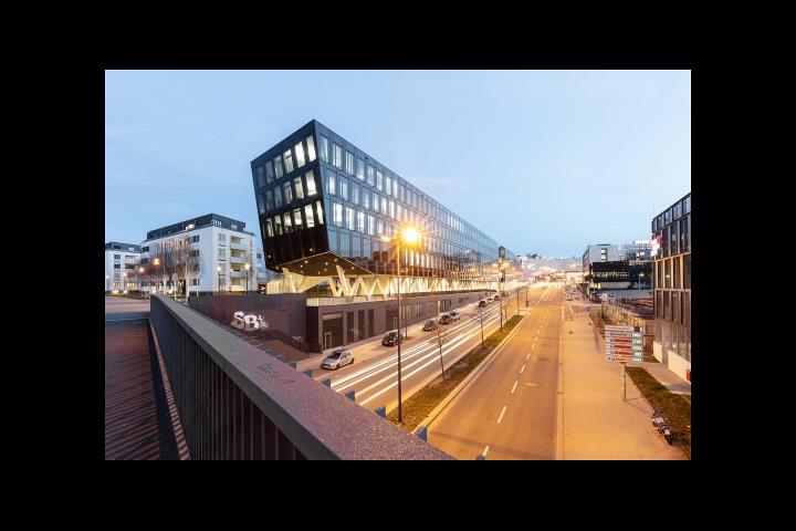 Офис Funke Media, просмотр улиц (© AllesWirdGut, Tschinkersten fotografie)