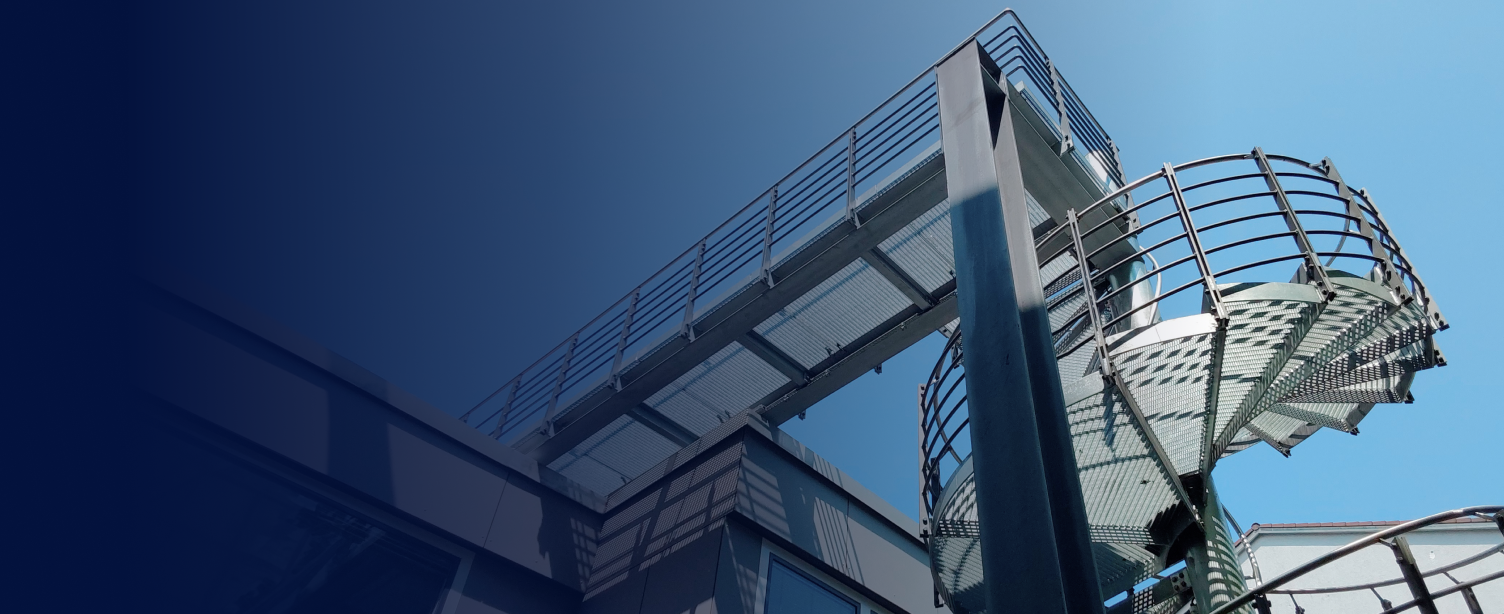 Стальная лестница в Евангелической церкви Мюнхена, разработанная SAGBO ENGINEERS