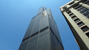 Башня Уиллис в США, спроектированная Фазлуром Рахманом Ханом, является примечательным сооружением.