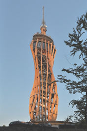 Gesamtansicht Turm (© Klaura)