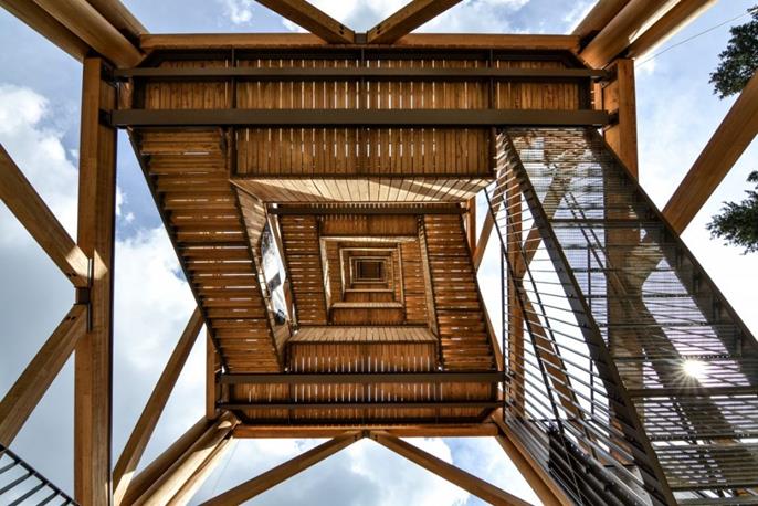 Blick von unten in den Turm (© ingwh/jh)